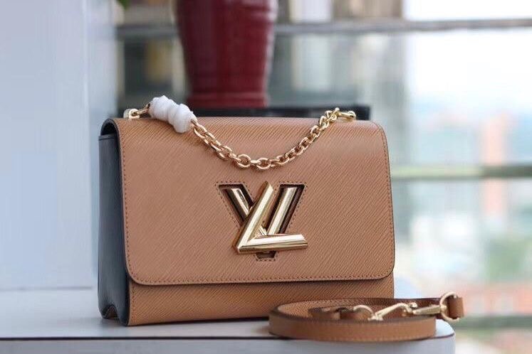 Louis Vuitton Classic flap medium
