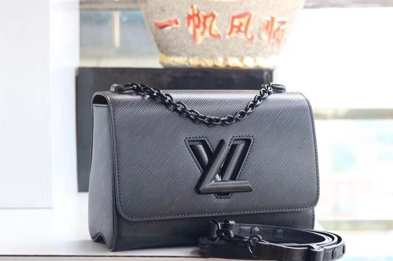 Louis Vuitton Classic flap medium photo 6