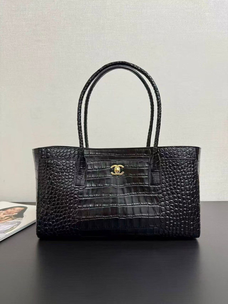 Chanel Medium photo 3