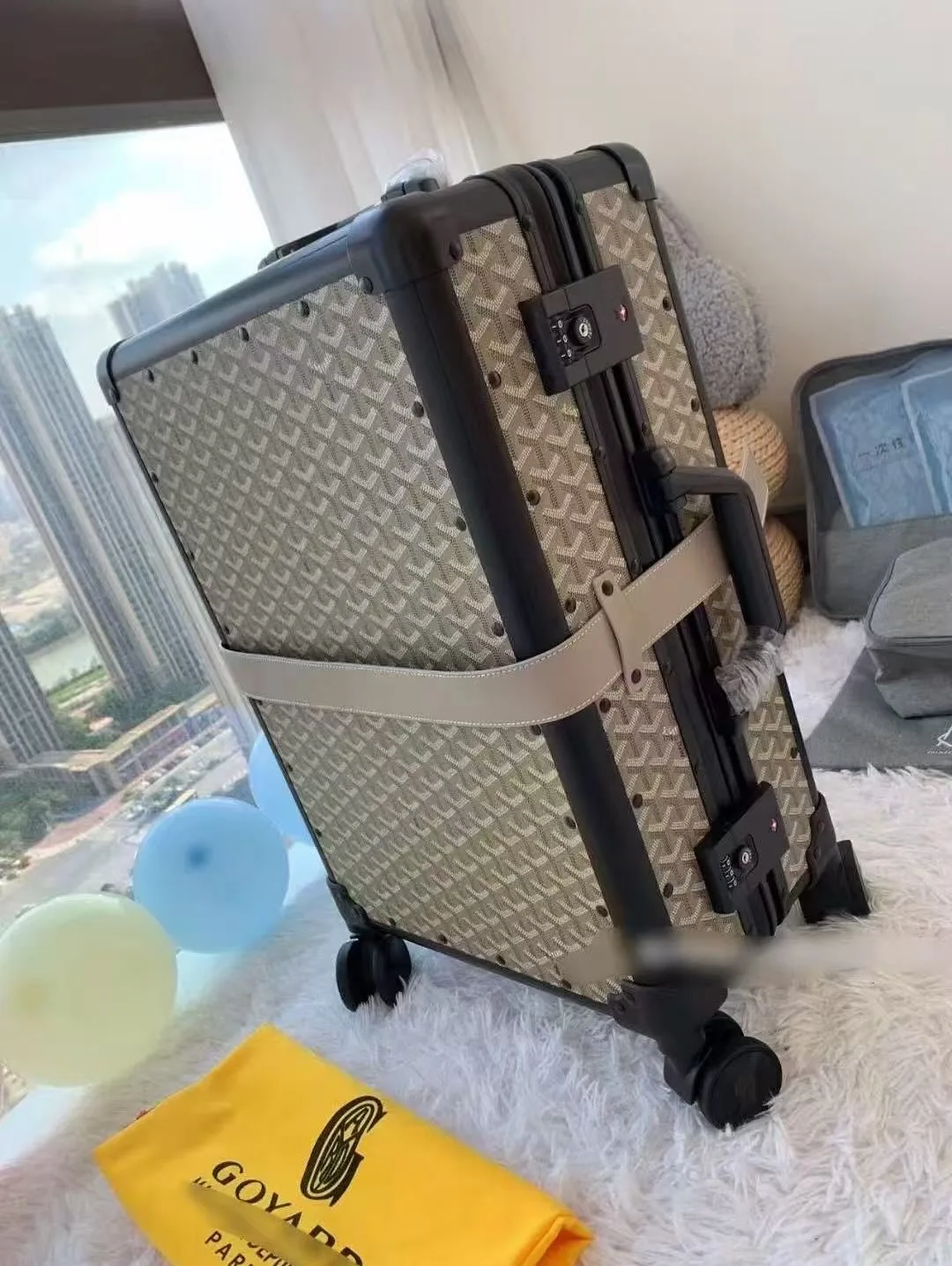 Goyard Hard-Shell Luggage photo 1