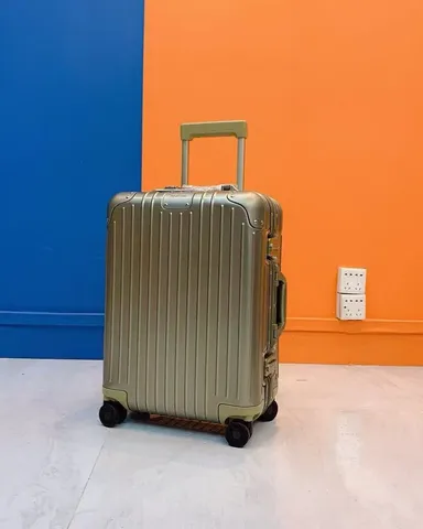 Rimowa Classic Cabin