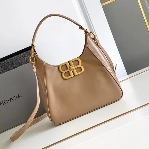Balenciaga BB