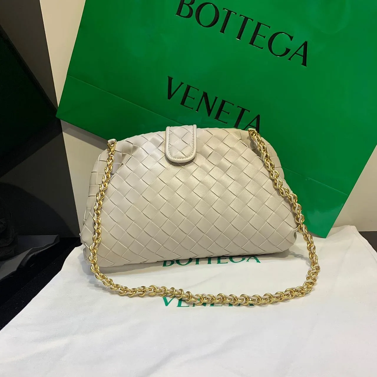 Bottega Veneta Shoulder Bag photo 1
