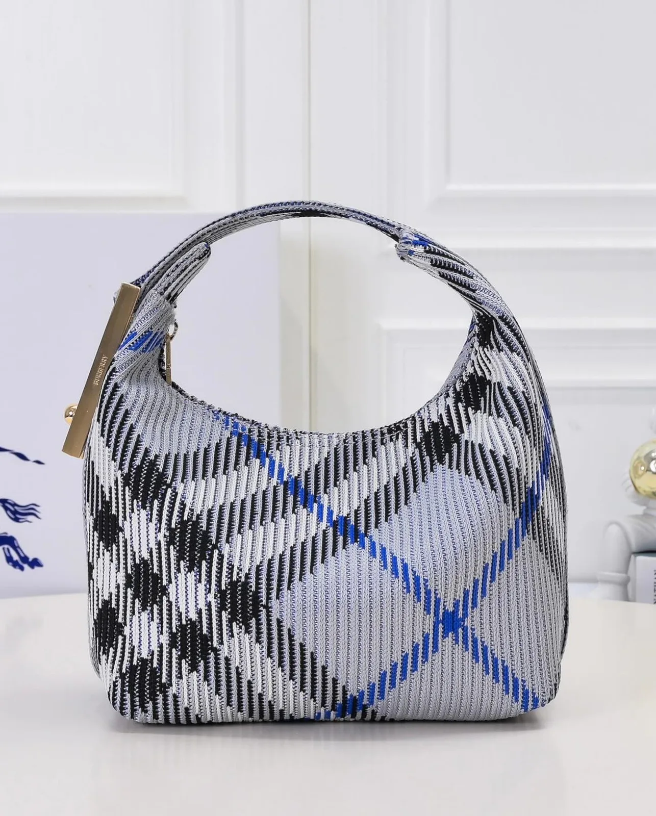 Burberry Peg photo 1