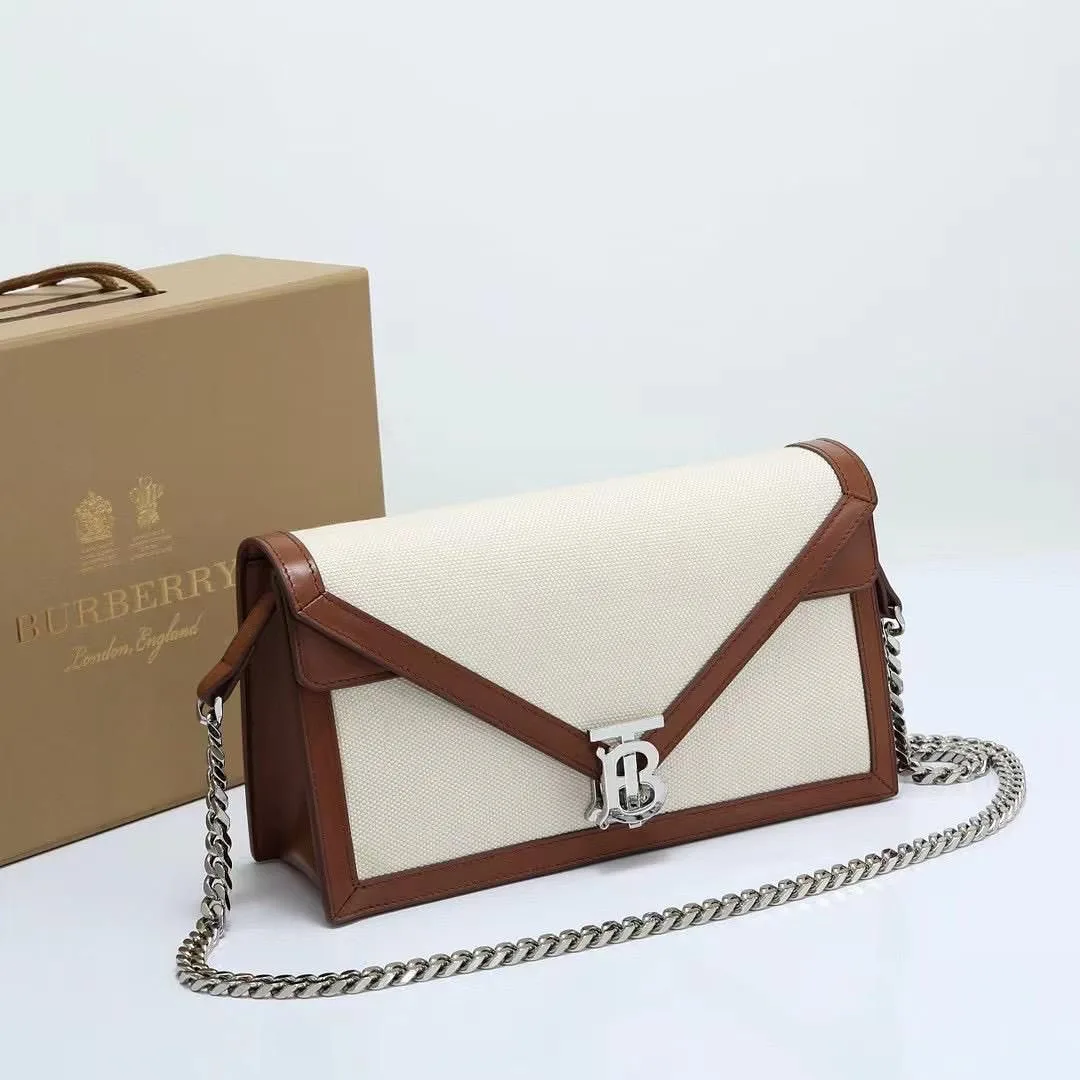 Burberry TB chain wallet photo 1
