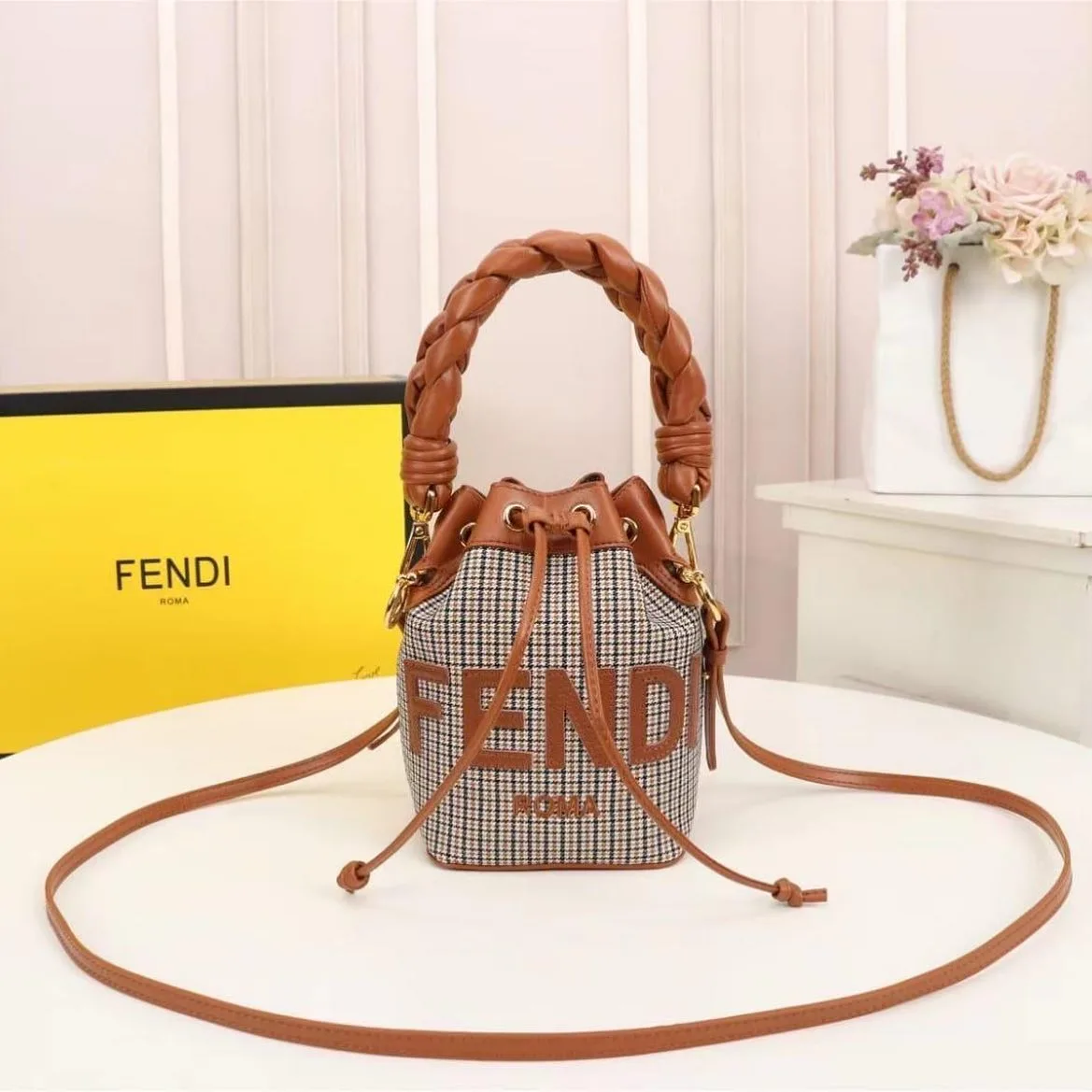 Fendi Mon Trésor bucket bag photo 1