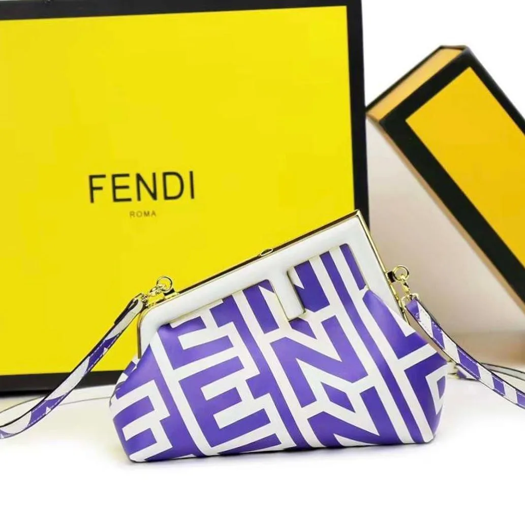 Fendi Clutch photo 1