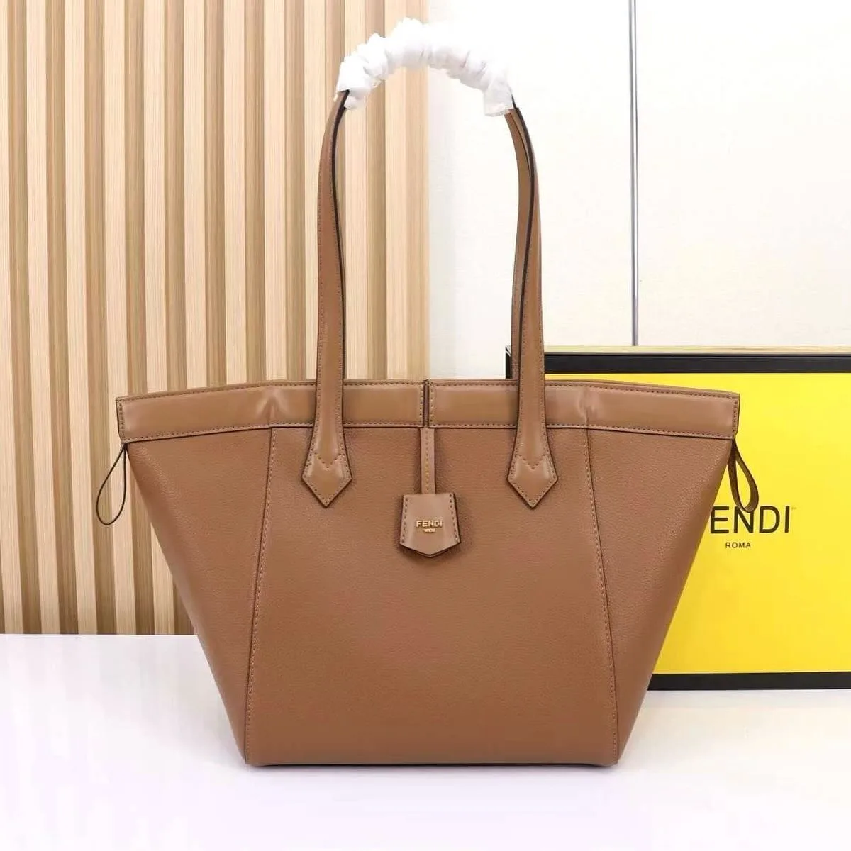 Fendi Tote photo 1