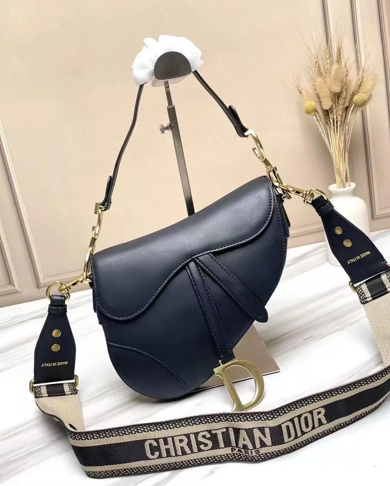 Dior Saddle Bag photo 1