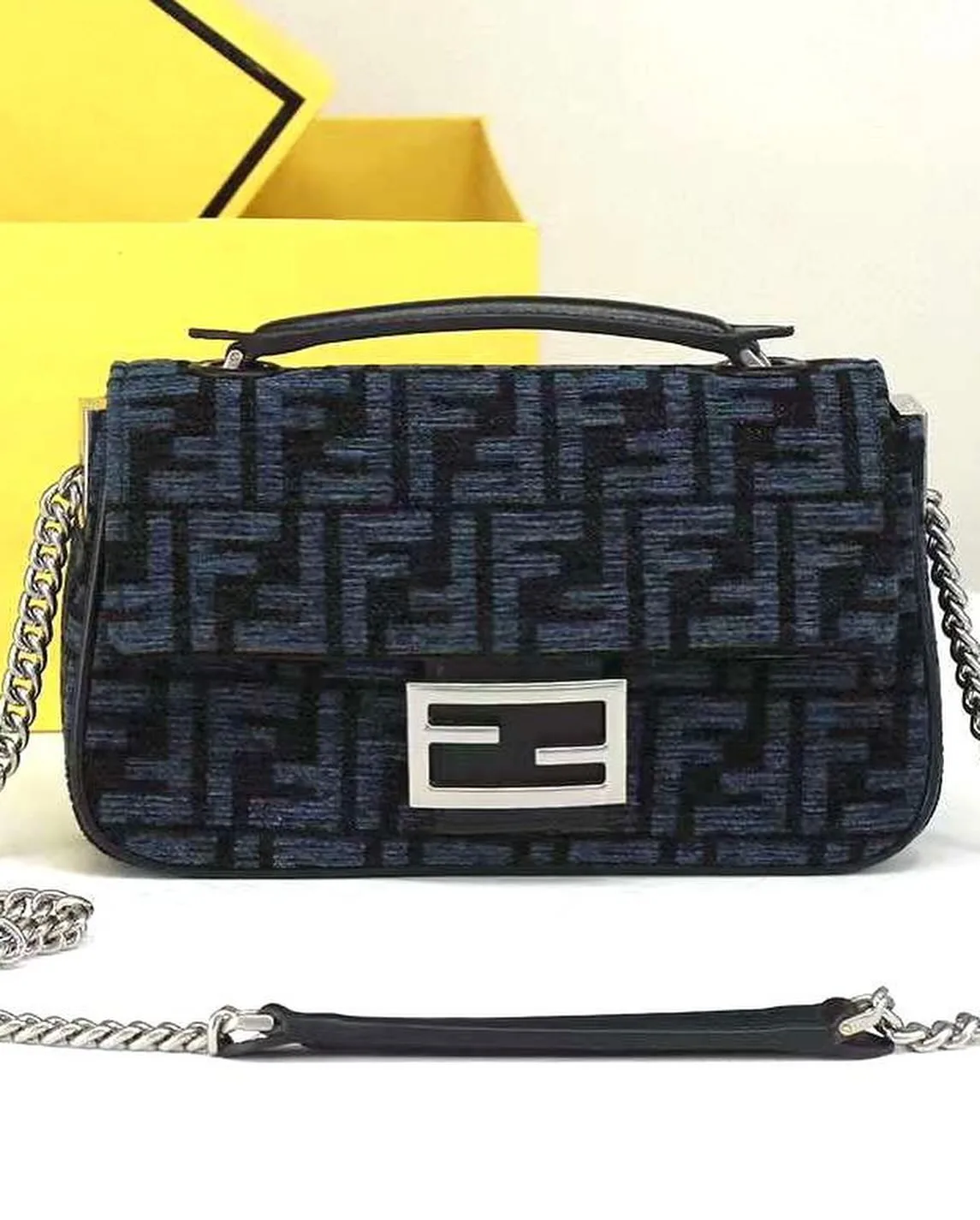 Fendi Baguette photo 1