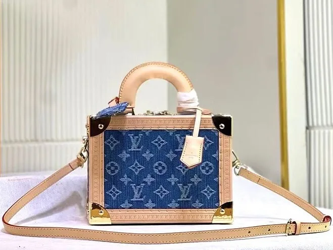 Louis Vuitton Papillon photo 1