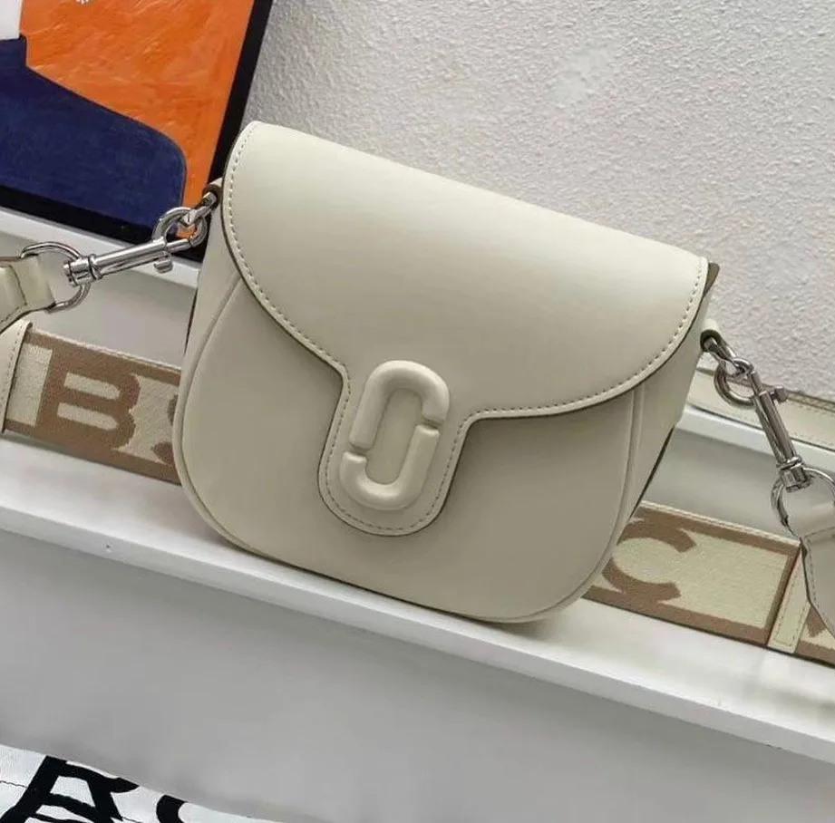 Marc Jacobs Interlock Shoulder Bag photo 1