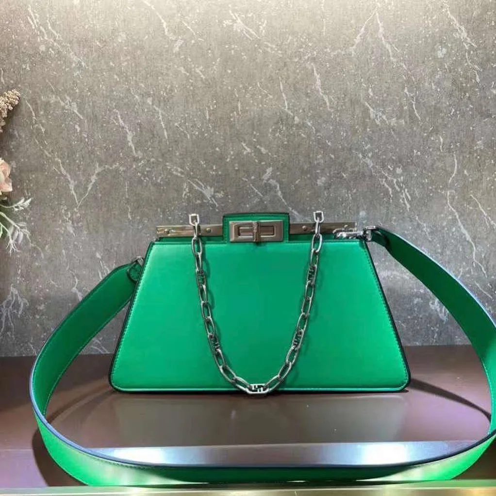 Prada frame/pushlock clutch bag photo 1