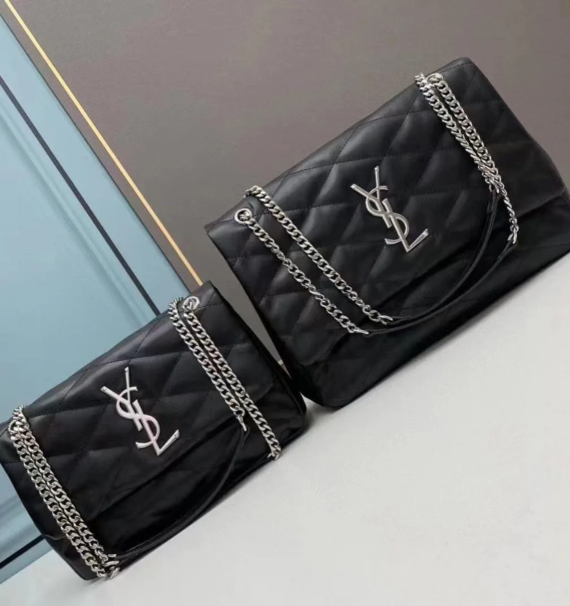 Saint Laurent Loulou chain bag photo 1