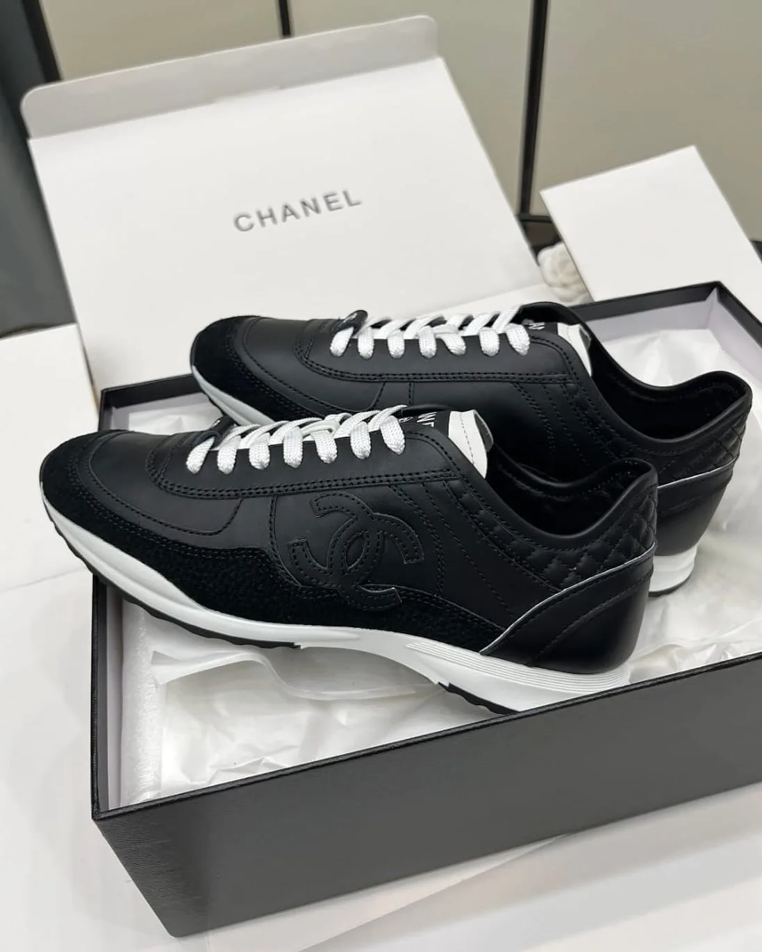 Chanel Sneaker photo 1