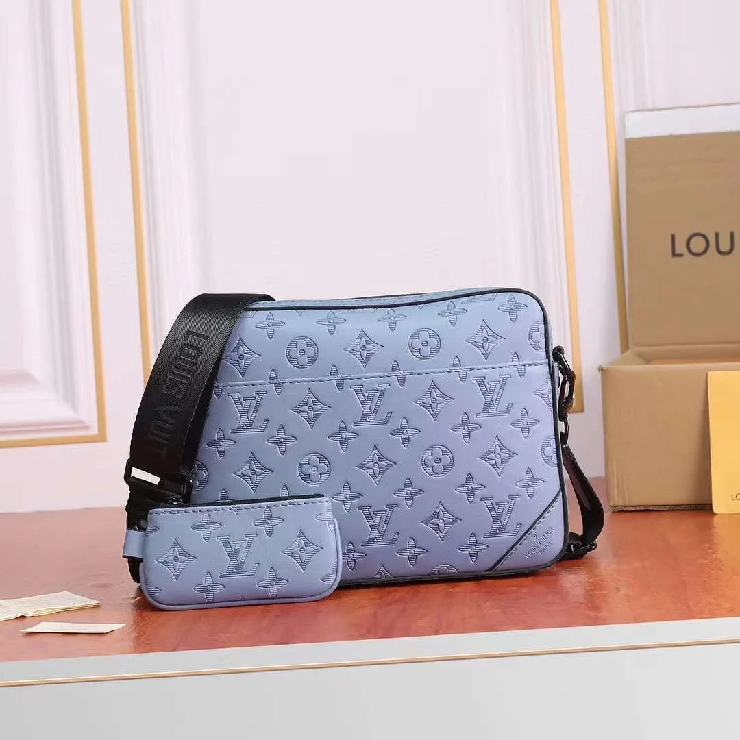 Louis Vuitton District PM photo 10