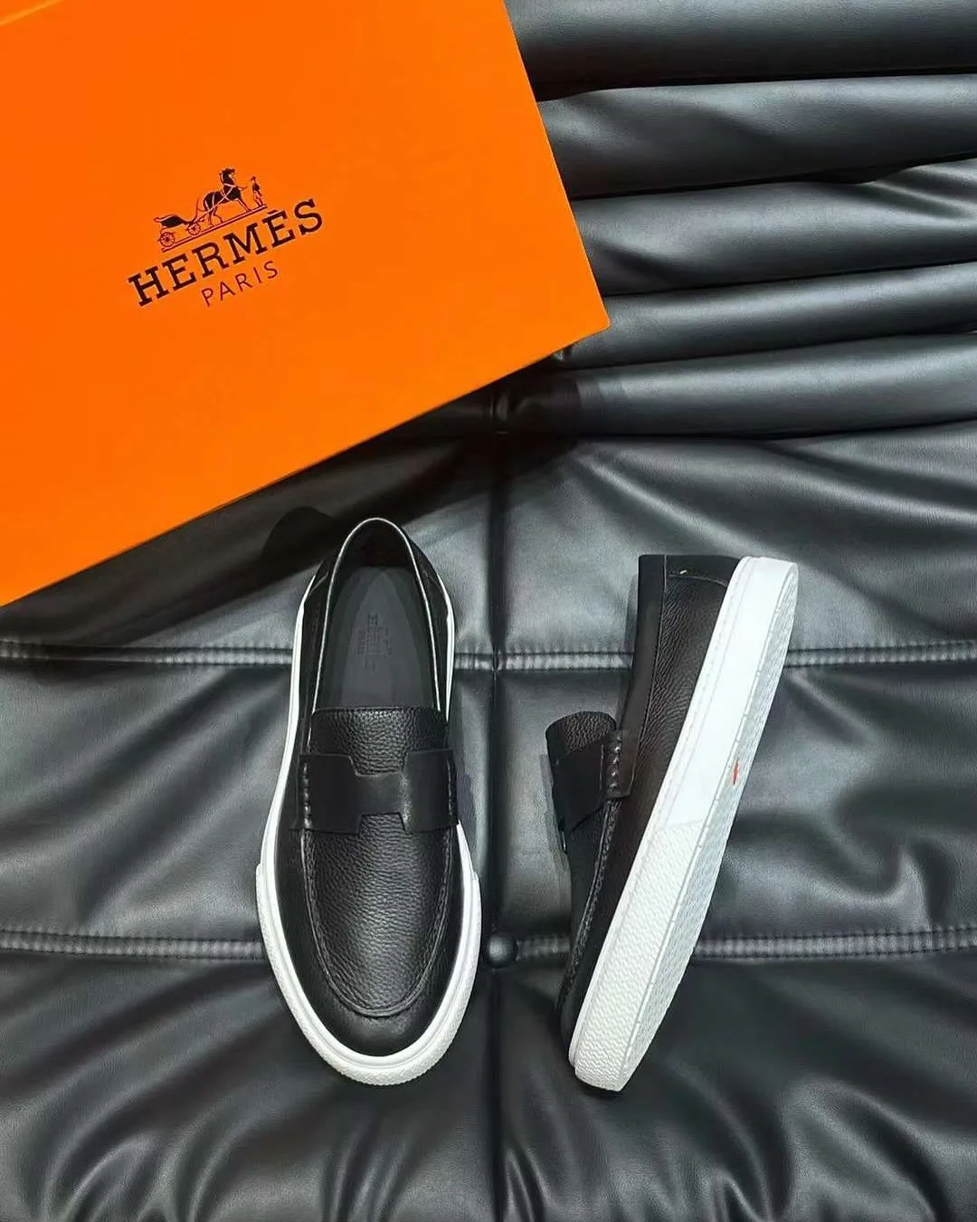 Hermès Slip-On Sneaker photo 1