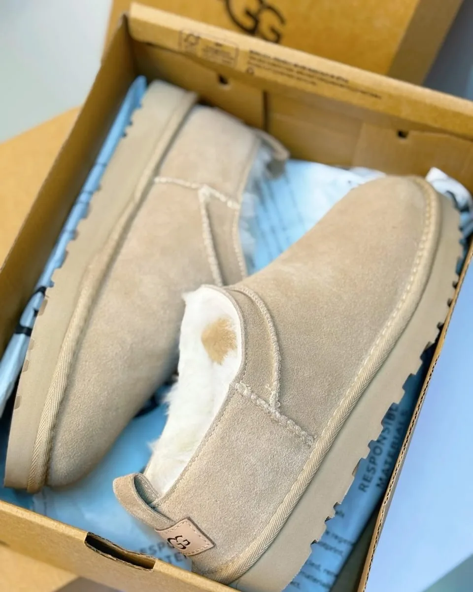 UGG Classic Ultra Mini slip-on photo 1