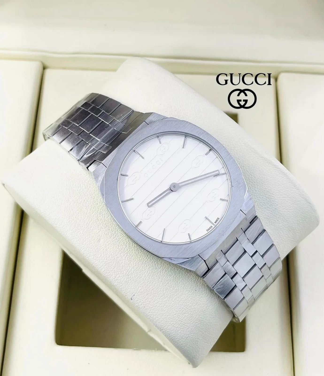 Gucci slim rectangular dial steel bracelet watch photo 1