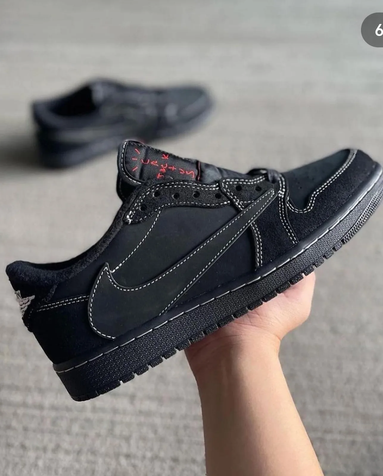 Nike Air Jordan 1 photo 3